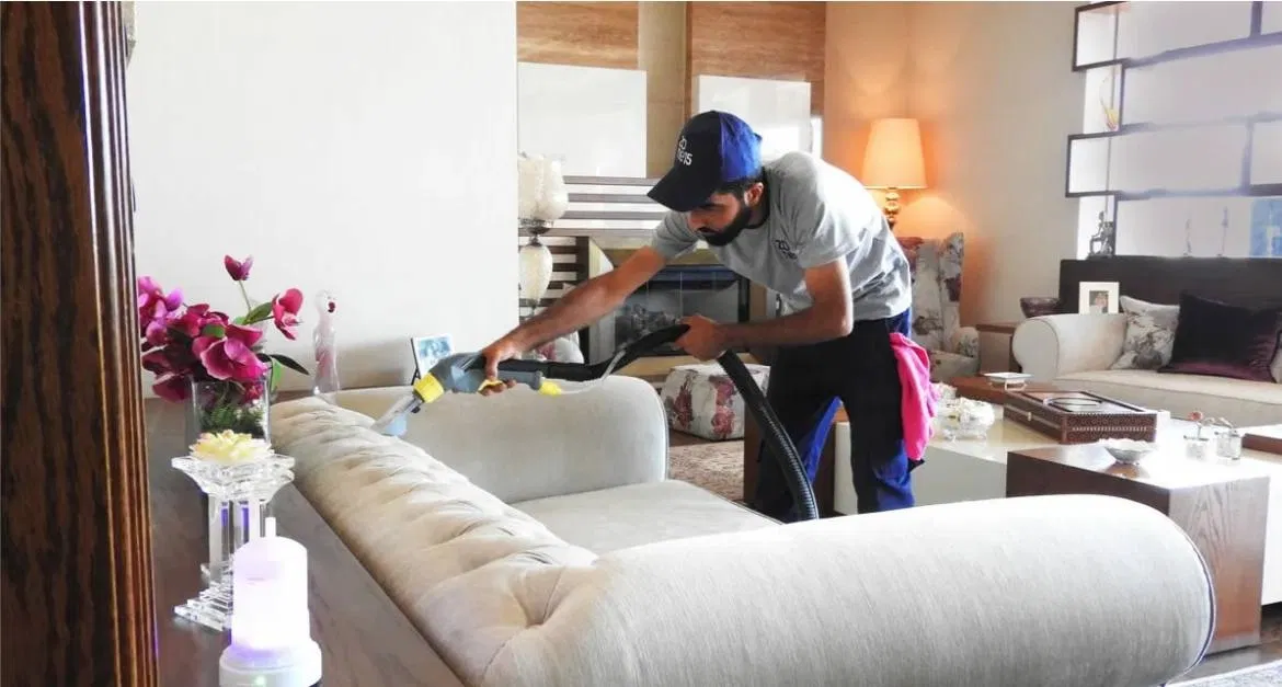 شركة تنظيف كنب بالطائف بخدمات احترافية تعيد للكنب نظافته الأصلية